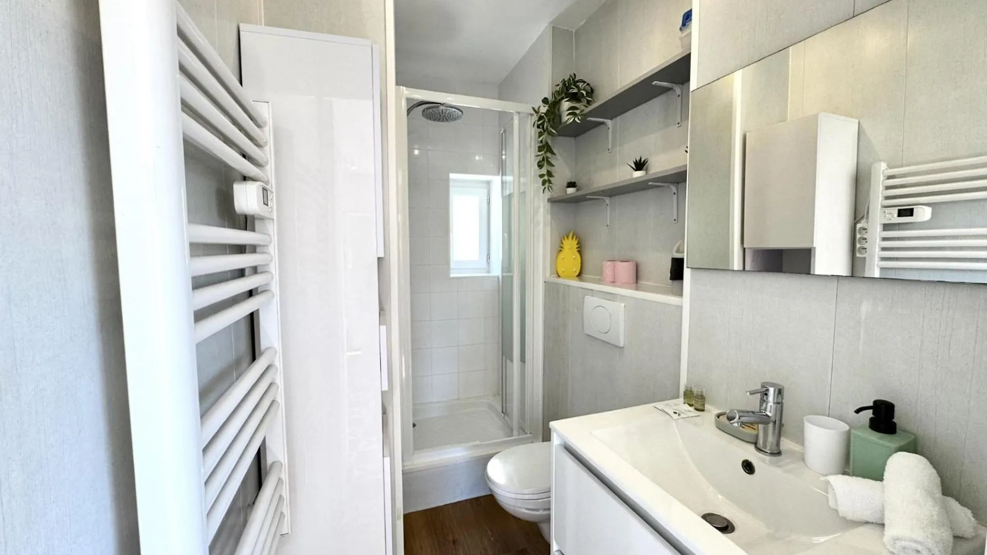 Aparthotel Riviera - Les Toits D Augustin - Bright Studio With A C - Old Town Nice 0*,  France